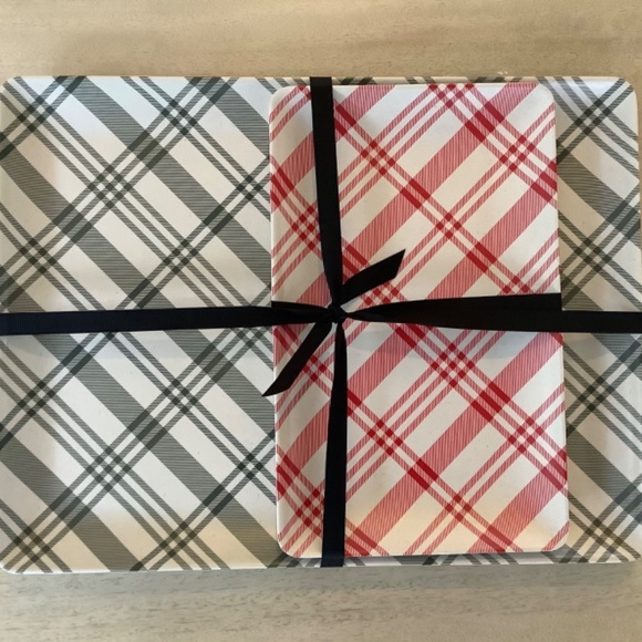 Hearth & Hand Magnolia 2pc Plaid Melamine Christmas Serving Trays - Green/Red - Picture 6 of 8